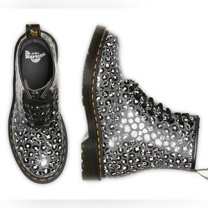 Dr Martens Women's 1460 8 Eye Boot Size 7 In Leopard Print New